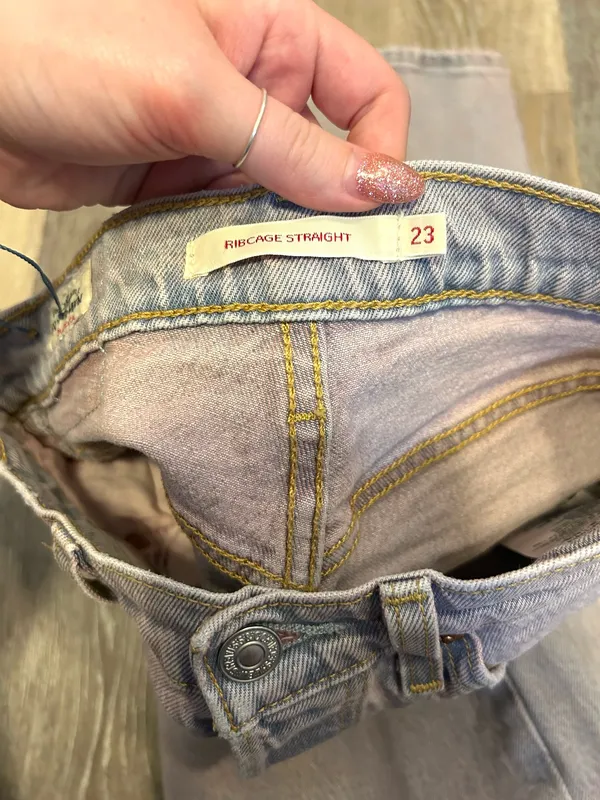 Levi’s Ribcage Straight Jeans - Image 3