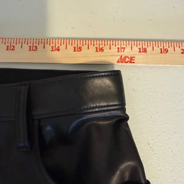 Abercrombie & Fitch 14R Black Vegan Leather Curve 90s Straight Ultra High Rise - Image 4