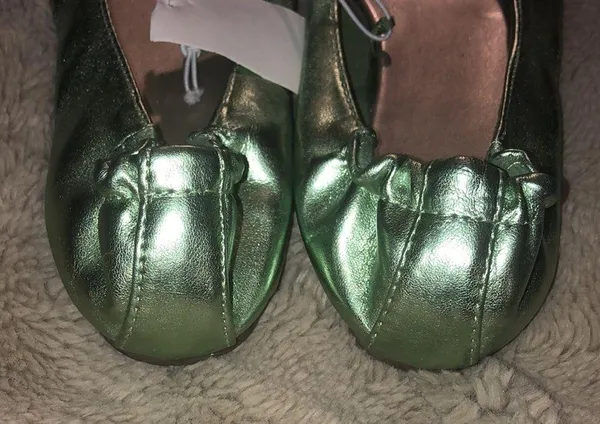 NWT SO Metallic Ballet Flats, size 6 - Image 4