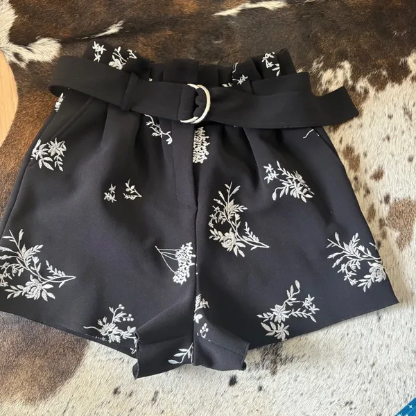 MAJE Ima Floral Embroidered Shorts Floral Preppy Size 36‎ US Small Black - Image 3