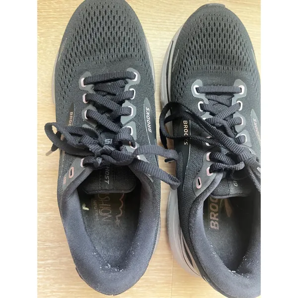 Women's Brooks ghost 15, size 6.5‎ silver - Image 7