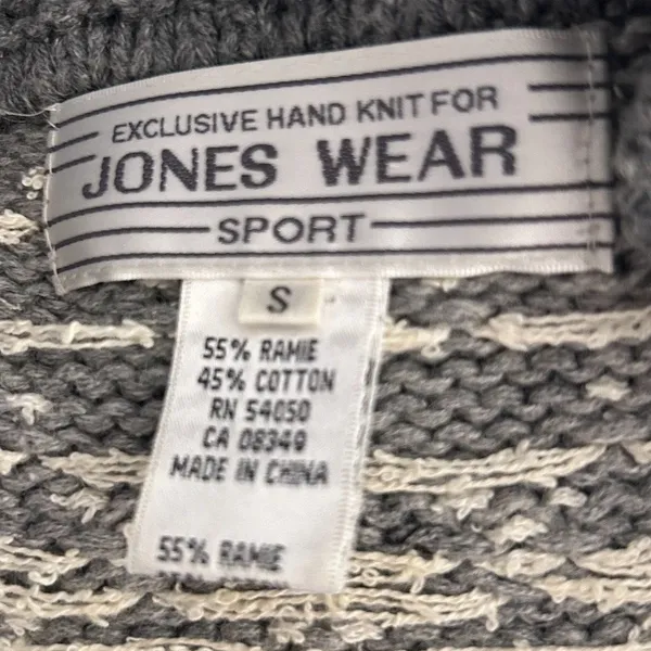 Vintage Fair Isle Snowflakes Sweater‎ Gray Small - Image 6
