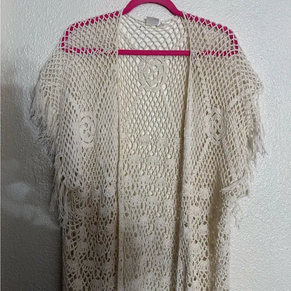 Cream Crochet fringe Kimono Cardigan size small - Image 3