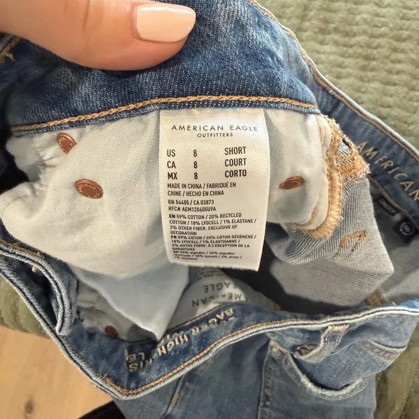 American Eagle Super High-Rise Baggy Wide-Leg Jeans - Image 4