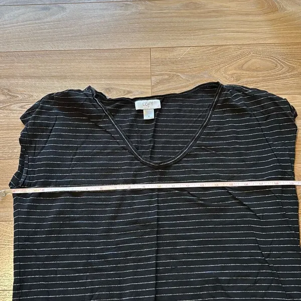Loft Black and White Striped T-Shirt Size‎ Medium - Image 3