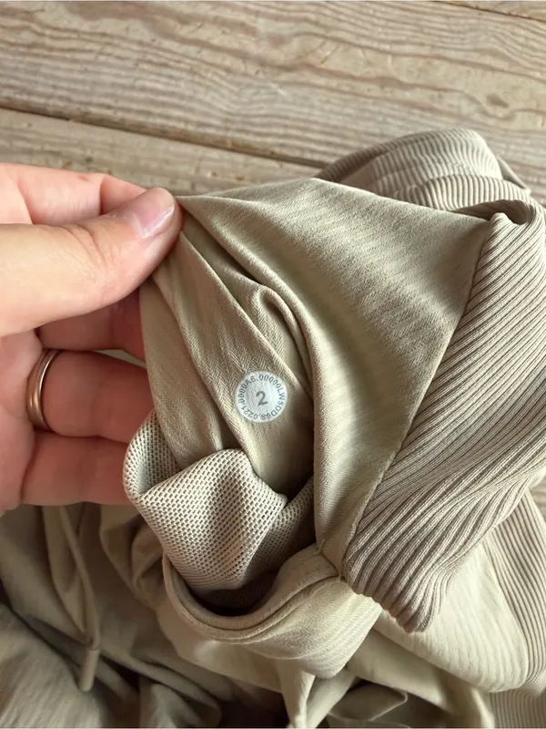 Lululemon Beyond the Studio Jogger Size 2 - Image 3