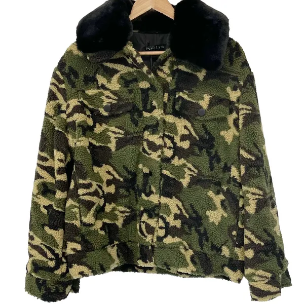 NEW Jocelyn Womens S‎ Sherpa Trucker Jacket Faux Fur Collar Camo Green Black - Image 2