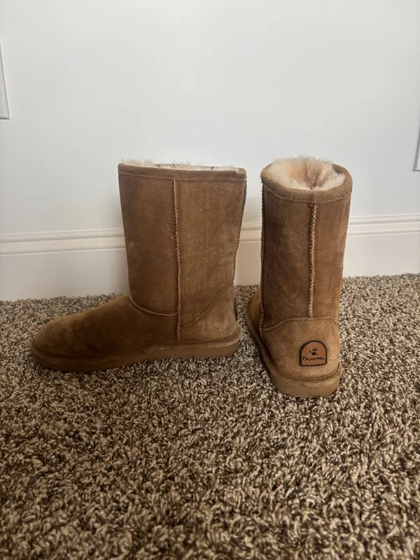 BEARPAW Boots - Image 2