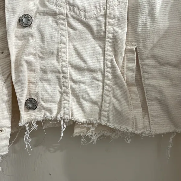 Free People White Distressed Cropped Jacket - Image 3