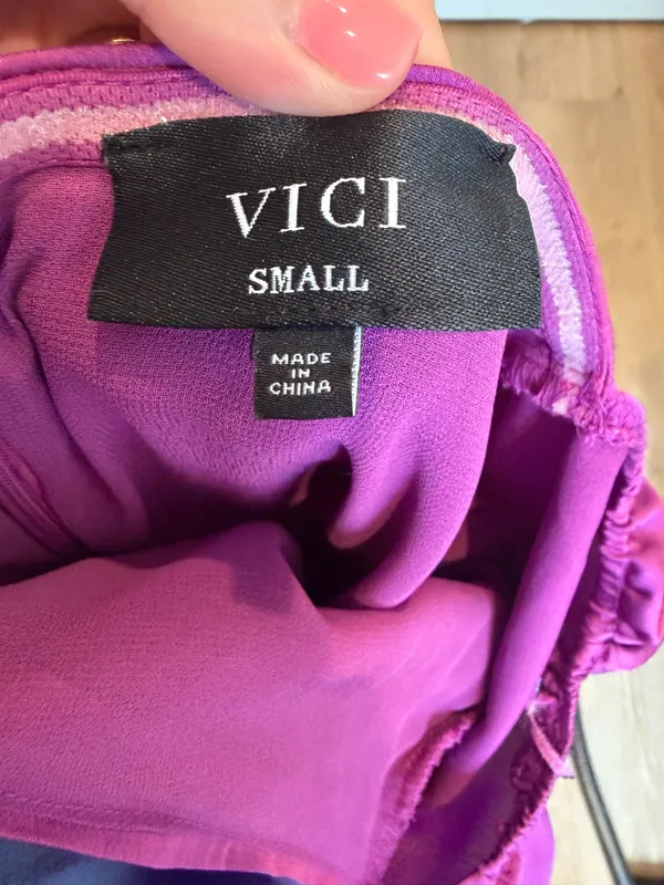 Vici Magenta Pleated Midi Dress - Image 5