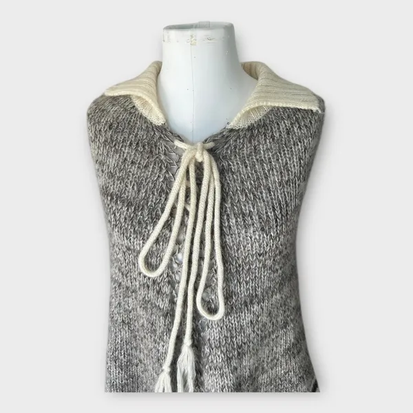 Vintage 70s Knitted Poncho MKM Designs Tie & Collar Medium Retro Boho Hippie - Image 4