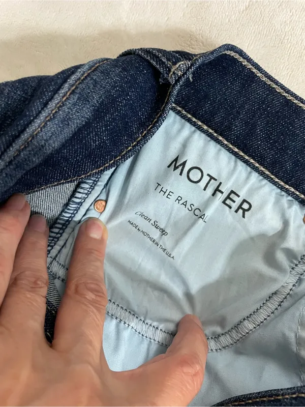 MOTHER Straight Leg The Rascal Skimp Jeans in Dark Blue Wash Size 26 - Image 10