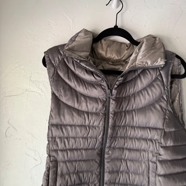 Bernardo Womens Goose Down Puffer Vest XL‎ Sleeveless Gray Lightweight - Image 2
