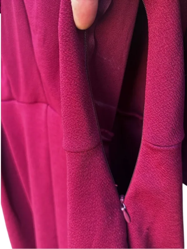 EUC ModCloth V Neck Knee Length Dress Size 1X - Image 6
