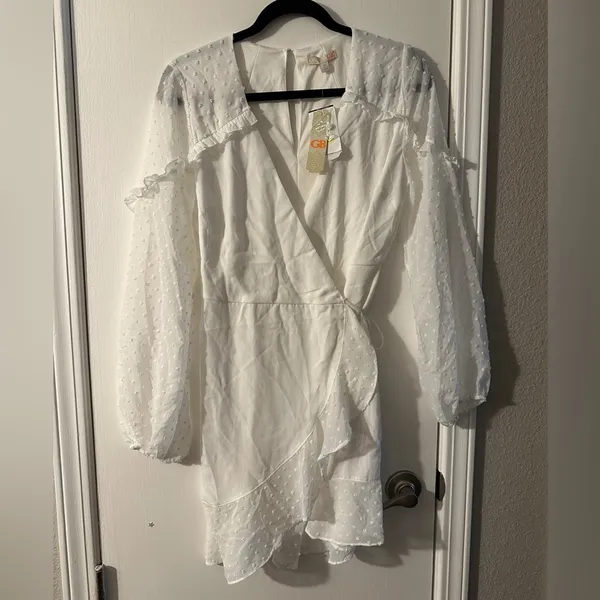NWT Gianni Bini White Swiss Dot Wrap Dress Medium Romantic Cottagecore Mini - Image 3