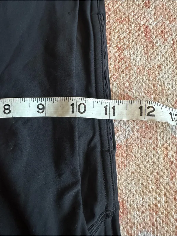 Lululemon On Pace Short *10" Black W7AOFS size 8 bike shorts - Image 5