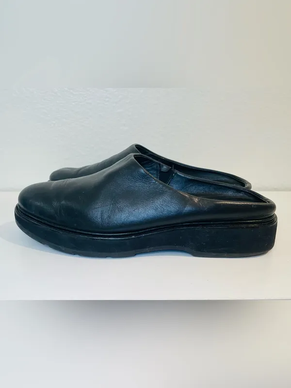 Vince Women’s Graham Slip on Mules Leather Black Clog Size 9 - Image 2