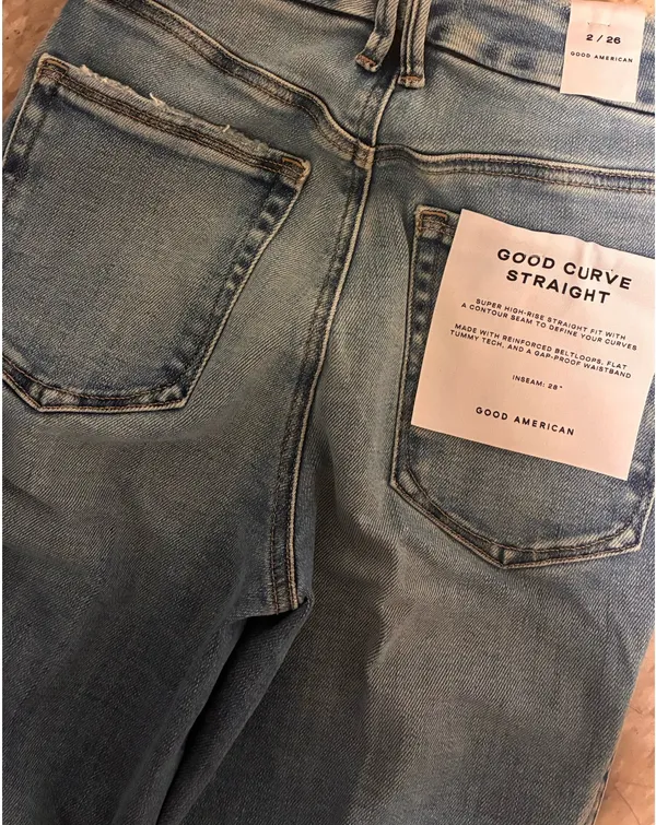 Good American Jeans High-Rise Good Curve Straight - Image 2