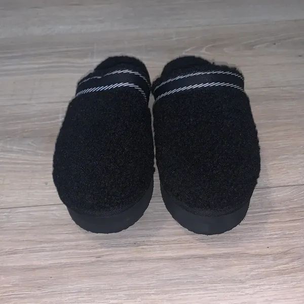 Joyspun Intimates Women’s 8 Teddy Fleece Platform Clog Slippers - Image 2
