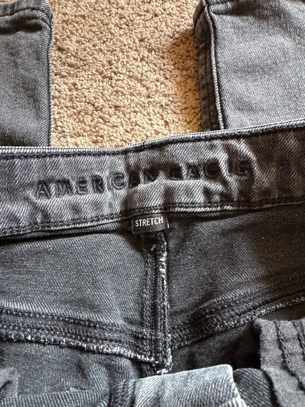 American Eagle Mom Jeans - Image 5