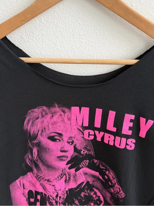 Miley Cyrus off - Image 3