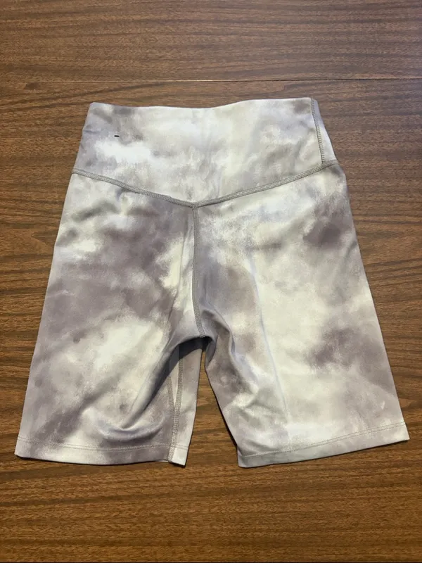 Nike XS Women's Light Gray Tie-Dye High Rise Bike Shorts - Image 3