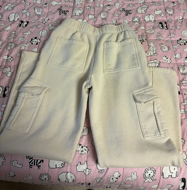 Cotton On Cream Cargo Sweatpants - Image 4