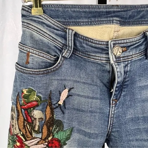 Donoratico Embroidered Jeans Womens M Blue Skinny Stretch Floral Graphic Artsy - Image 4