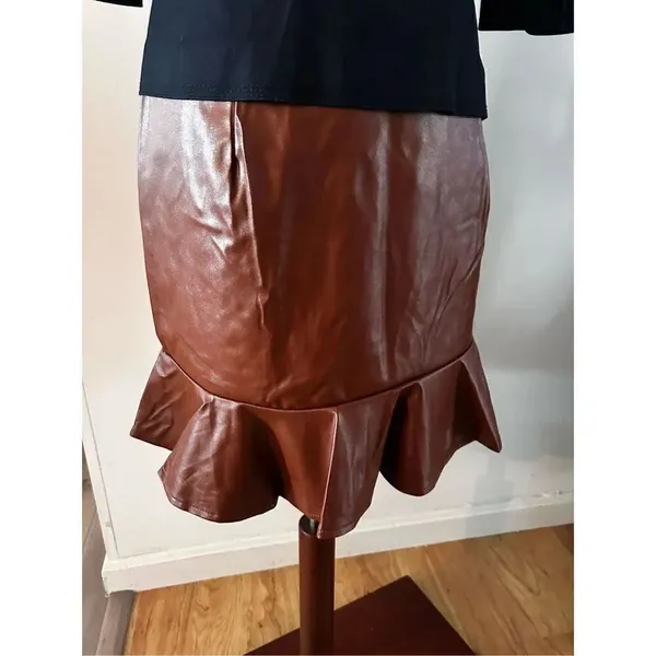 SHEIN faux leather skirt size m - Image 8