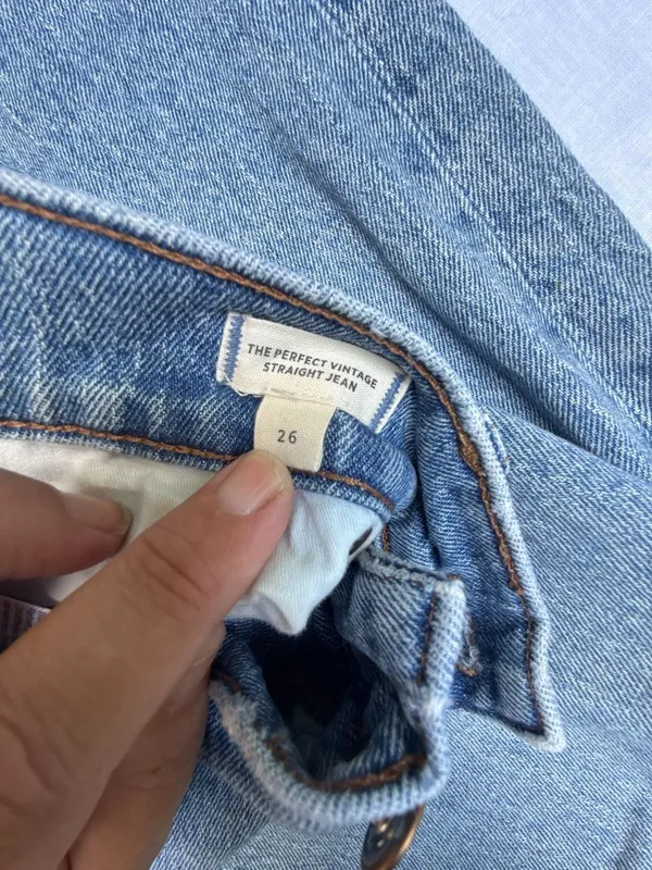 Madewell The Perfect Vintage Straight Jean Size 26 - Image 3