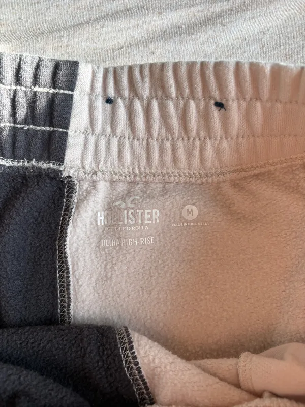 Hollister Two-Tone Sweatshorts - Image 3