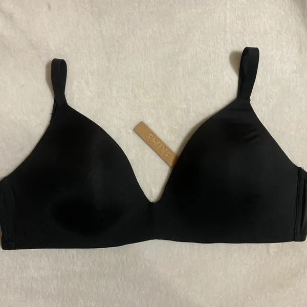 SKIMS Wireless Bra 38DD - Image 2
