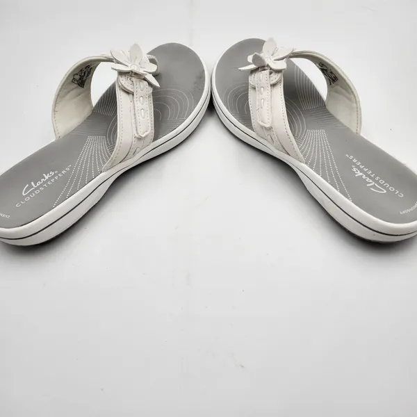 Clarks Sandals Womens 7 White Arla Glison Cloudsteppers Flower Thong Casual - Image 3