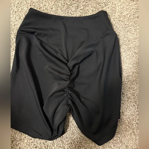 gymshark shorts - Image 2