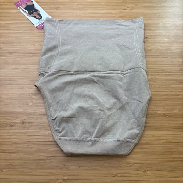 Shapermint Curveez Medium Nude Signature Control High Waist Brief Shapewear - Image 11