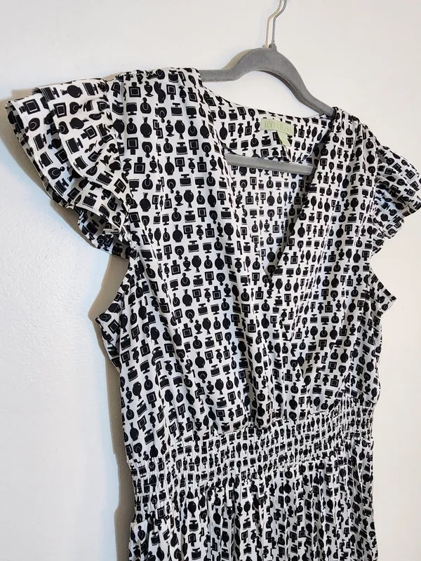 Ryegrass White and Black Perfume Print Blouson Midi Dress Size Large - Image 4