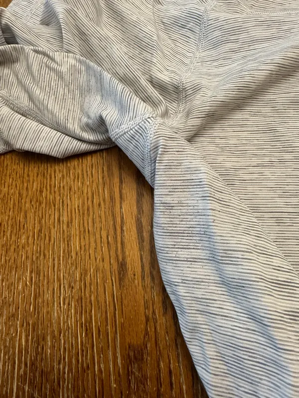Lululemon White And Gray Mesh Leggings - Image 5