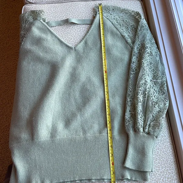 NWOT Fashion Green Sweater Lace Sheer Sleeves & Open Back Lace Design size XL - Image 11