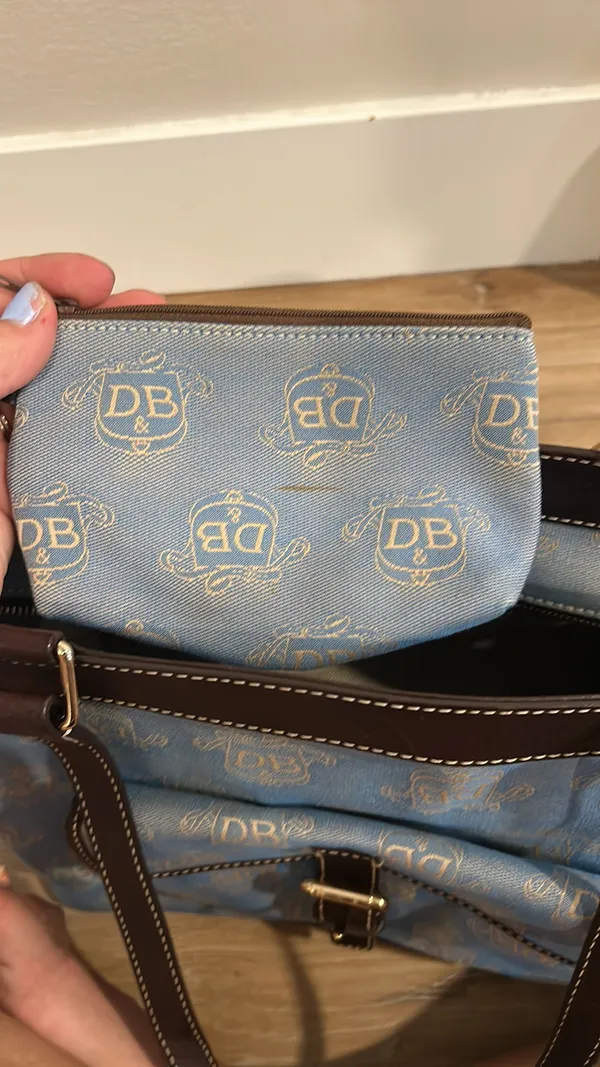 Dooney & Bourke Vintage Handbag - Image 6