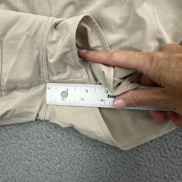 Lululemon Hotty Hot High Rise Shorts 2.5" Taupe Athletic Athleisure Women's 8 - Image 9