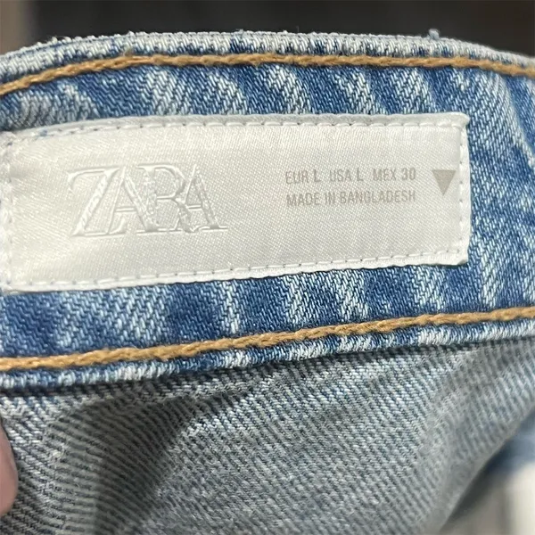 ZARA Denim Mini Skirt Womens Size L Blue Wash Button Closure 5-Pocket - Image 4