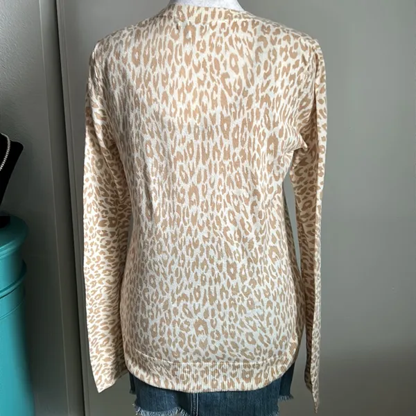 GAP Women's Leopard Print Button-Front Crewneck Cardigan Lightweight Sweater - Image 4