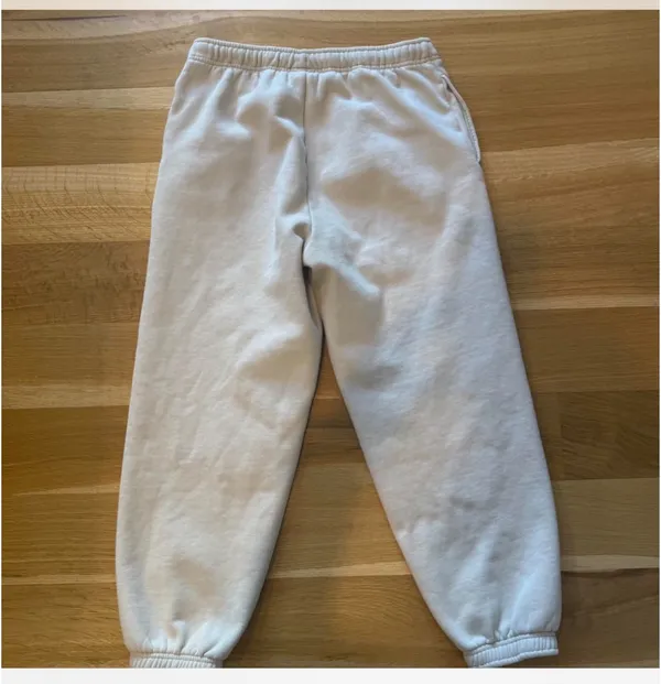 Aritzia TNA Sweatpants Mega - Image 3