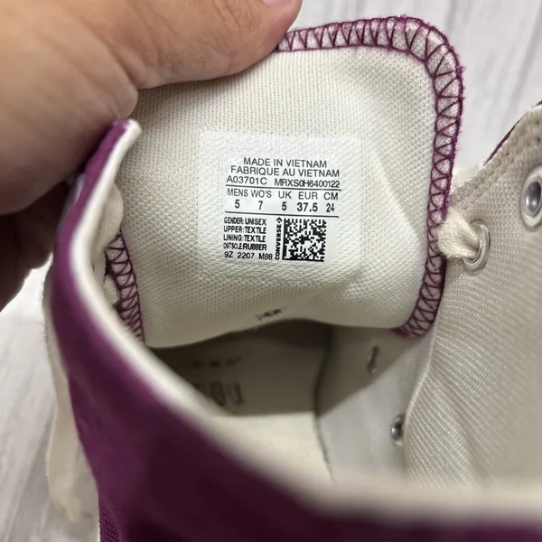 Womens Size 7 Converse Chuck Taylor Platform Plum Sneakers - Image 5