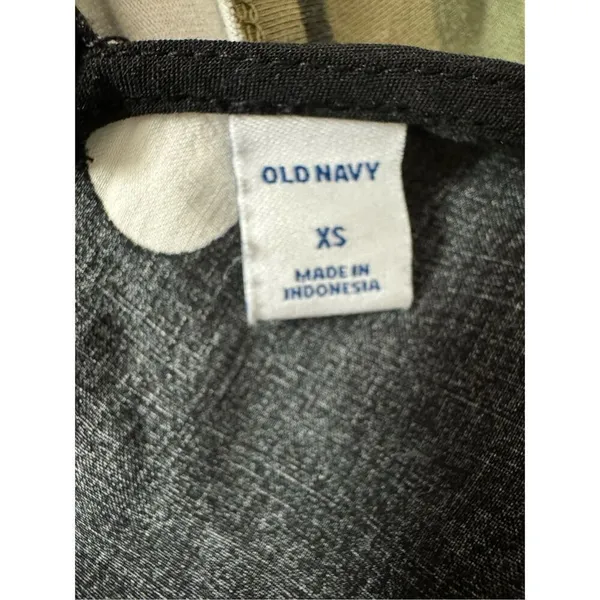 Old navy polkadot tank top - Image 4