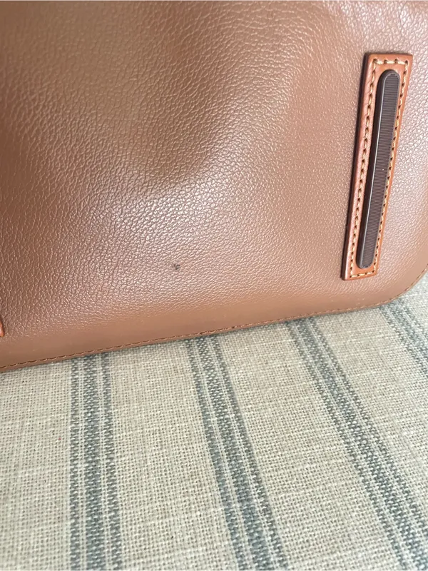 Dooney & Bourke Raleigh Roxy Leather Crossbody Shoulder Purse Bag - Image 12