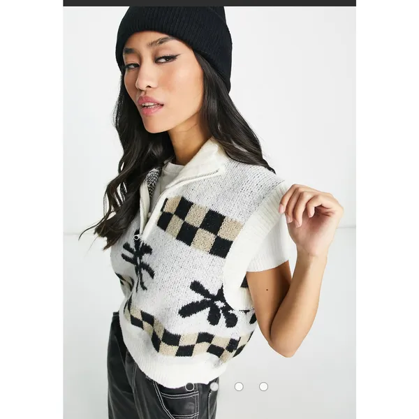 Bailey Rose X ASOS funnel neck zip retro knit vest. Size Small New with Tag! - Image 3