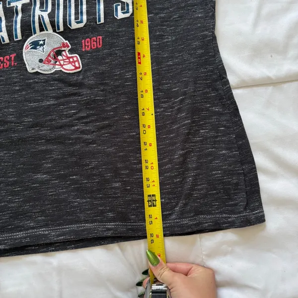 NFL New England Patriots AFC Champions V-Neck Graphic T-Shirt Grey Womens Large - Image 2