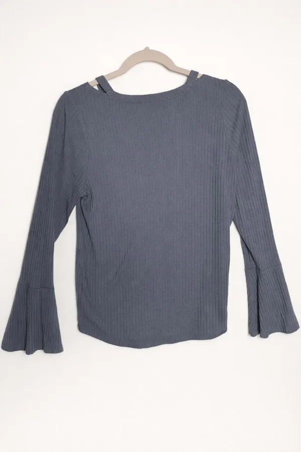 Michael Kors Ribbed Bell-Sleeve Top – Size M - Image 2