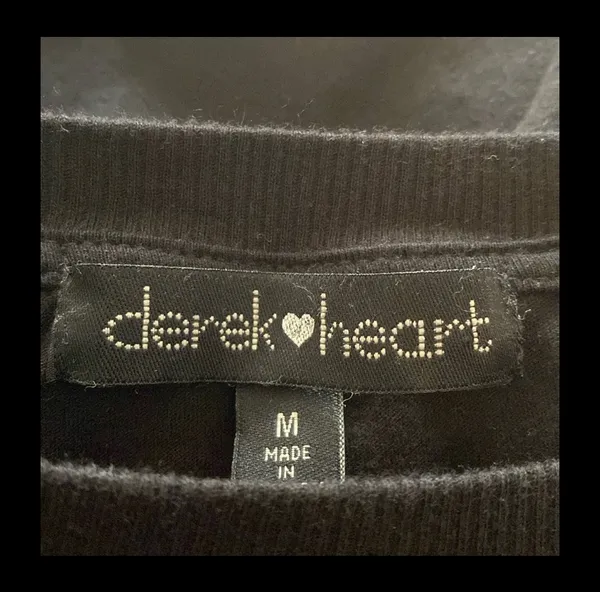 Derek Heart cropped short sleeve t-shirt - Size Medium - Image 4